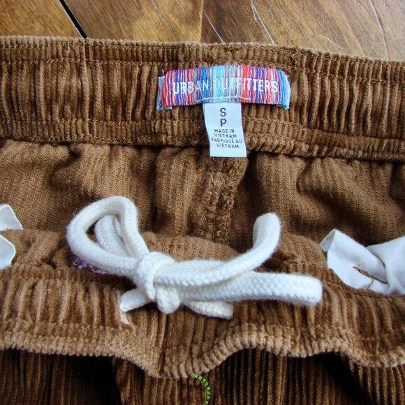 Urban Outfitters Brown Corduroy Beach Pant Floral Embroidered Ankle Crop Small - Picture 6 of 15
